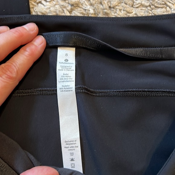 Lululemon pants 8 - Picture 5 of 6